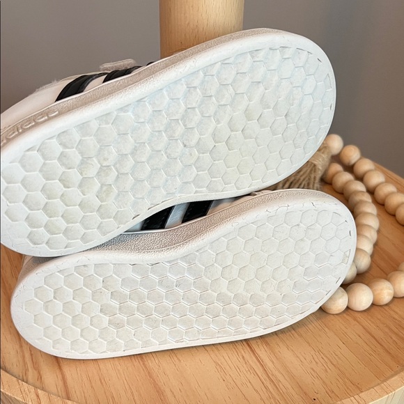 Adidas Kids Grand Court White Sneakers with Black Stripes Size 7 - Picture 6 of 8